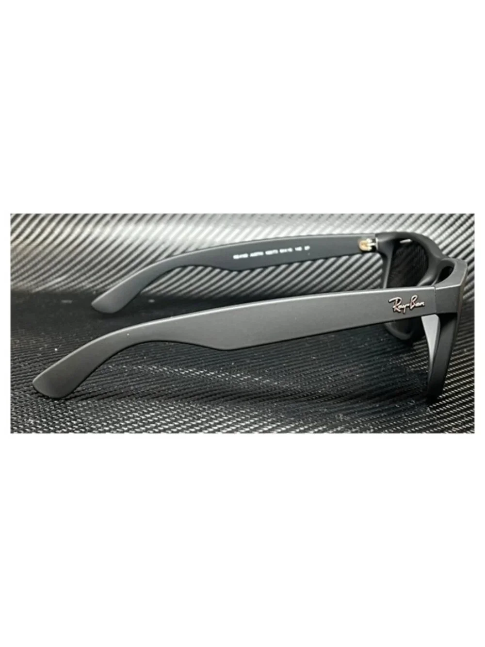 New Ray-Ban Men  Sunglasses --